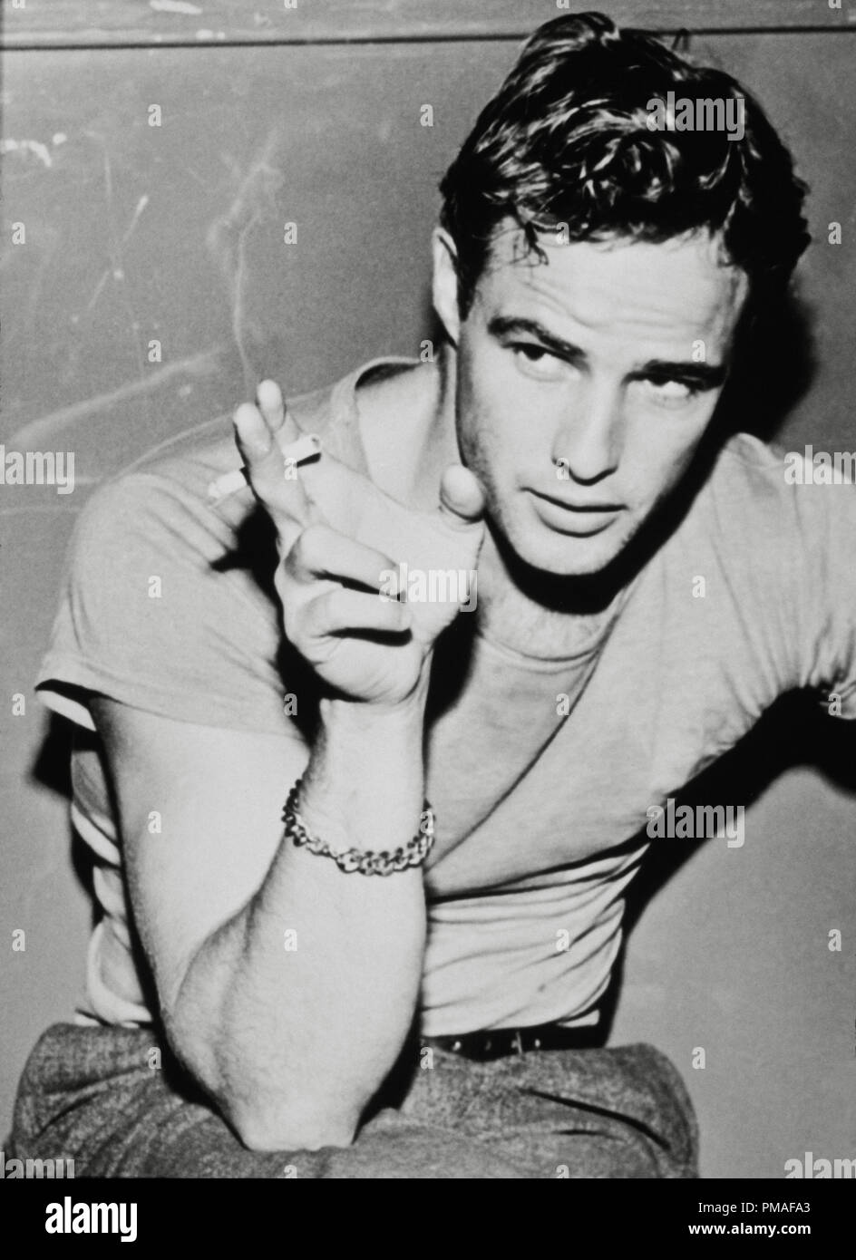 Marlon Brando, circa 1951 Archivo de referencia # 32633 403tha Foto de stock