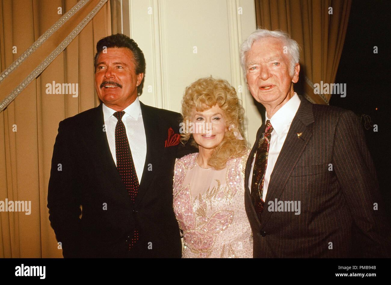 Max Baer Jr., Donna Douglas y Buddy Ebsen, 20 de marzo de 1992 Archivo de referencia # 32557 468tha Foto de stock
