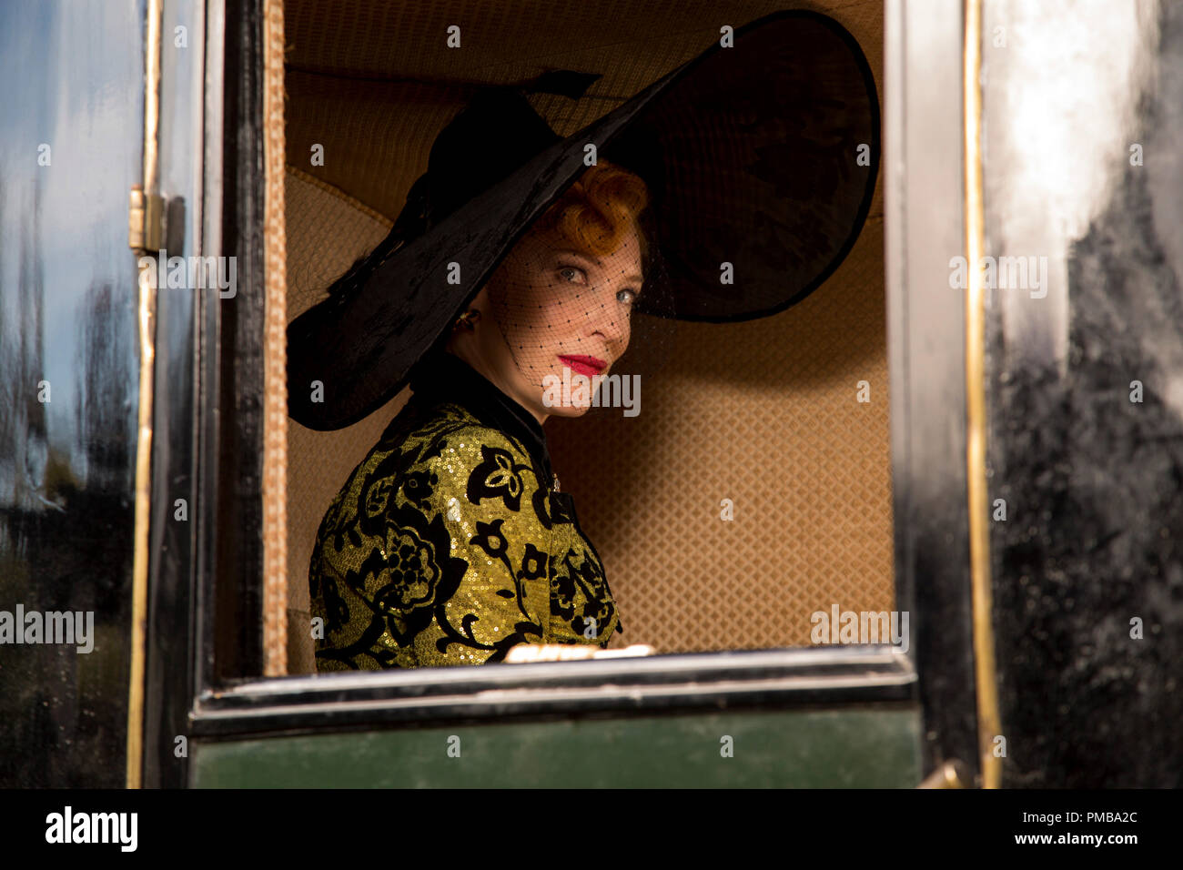 Cate Blanchett es la madrastra en Disney's live-action feature cenicienta, dirigida por Kennth Branagh. Foto de stock