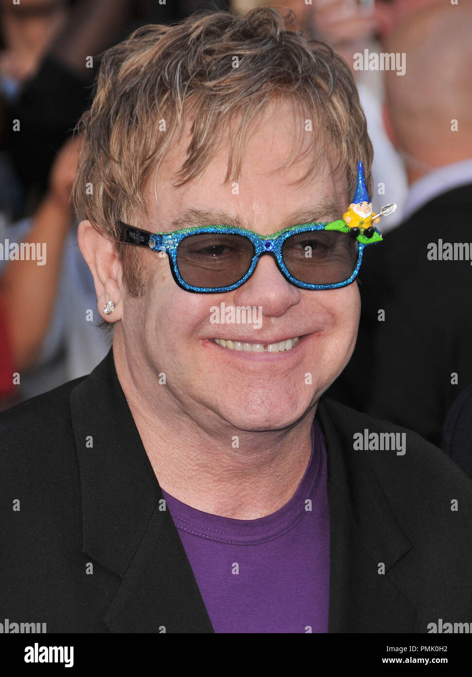 Elton John en el estreno mundial de "Gnomeo & Juliet", que se celebró en El Capitan Theatre de Hollywood, CA. El evento tuvo lugar el domingo, 23 de enero de 2011. Foto por PRPP Pacific Rim Fotografía de Prensa/ PictureLux Foto de stock