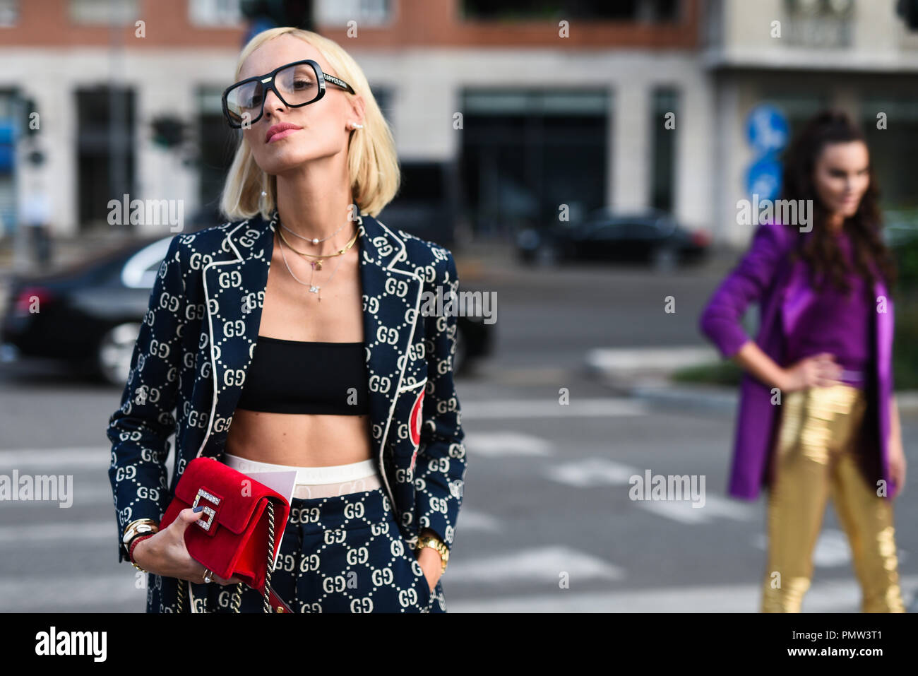 pico galería marido Milán, Italia - 19 de septiembre de 2018: Street Style trajes antes de  Alberta Ferretti Fashion show