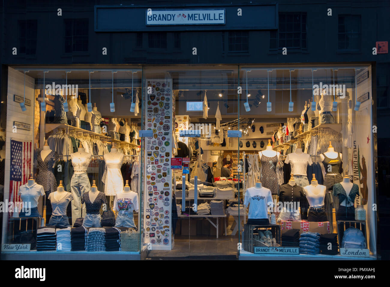 escapar Recuerdo cuscús Brandy y Melville; la tienda de ropa de Kings Road, Chelsea, Londres  Fotografía de stock - Alamy