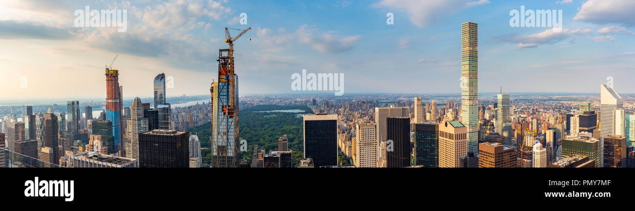 Manhattan vista desde la parte superior de la Roca - Rockefeller Center - Nueva York Foto de stock