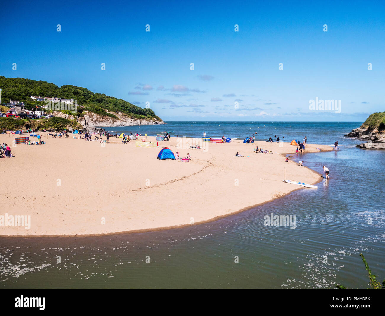 La playa de Aberporth en la costa de Gales en Ceredigion Fotografía de