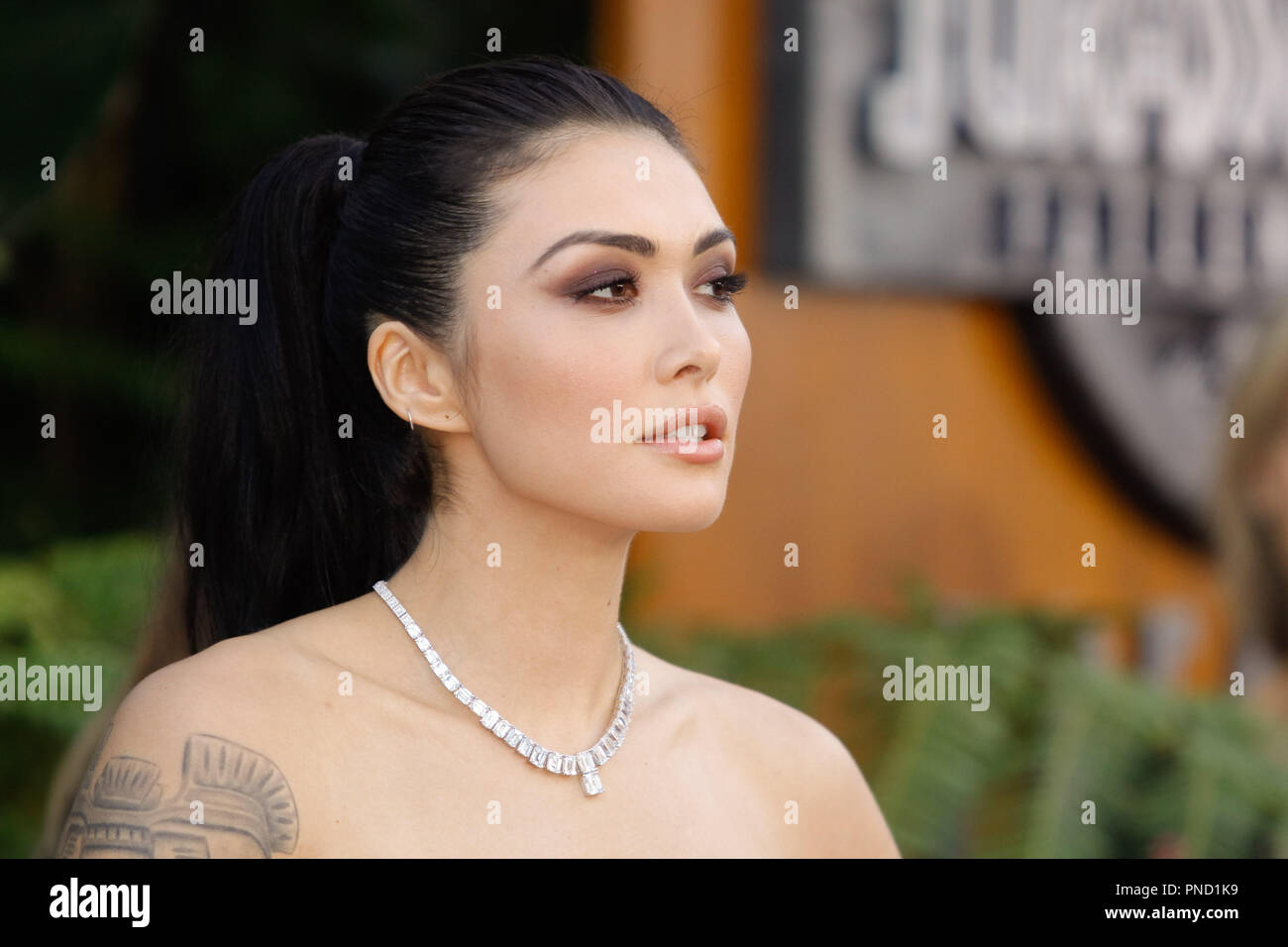Daniella Pineda Jurassic World Premiere Fotografias E Imagenes De Alta Resolucion Alamy