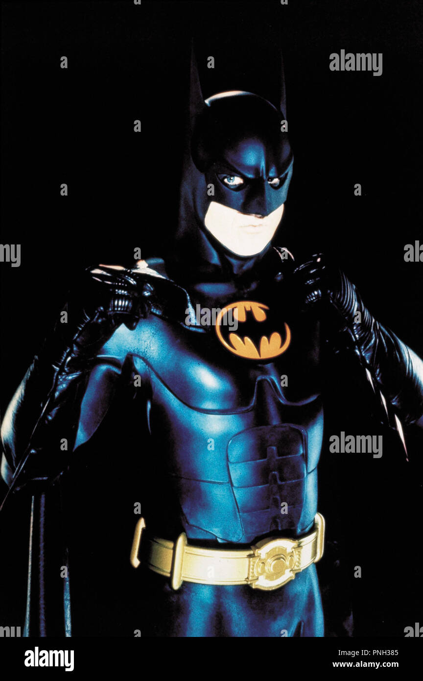 El título original de la película: Batman vuelve. Título en inglés: Batman  vuelve. Año: 1992. Director: Tim Burton. Estrellas: Michael Keaton.  Crédito: WARNER BROS/DC Comics / Álbum Fotografía de stock - Alamy