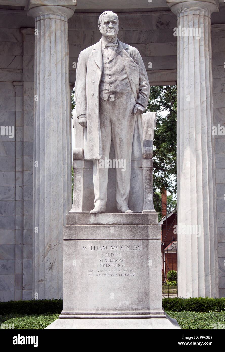 El presidente William McKinley estatua en su ciudad natal de Niles, Ohio Foto de stock