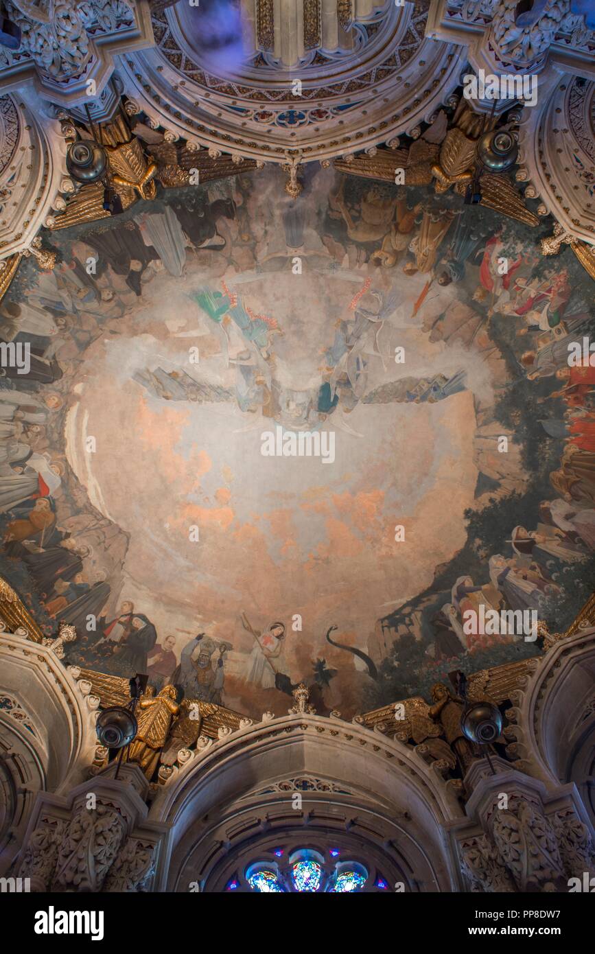 Detalle del Apoteosis de la Virgen, 1896-1898. Pintura mural de la cúpula del cambril de la Virgen. Monasterio de Montserrat. Cataluña. Autor: Llimona, Joan. Foto de stock