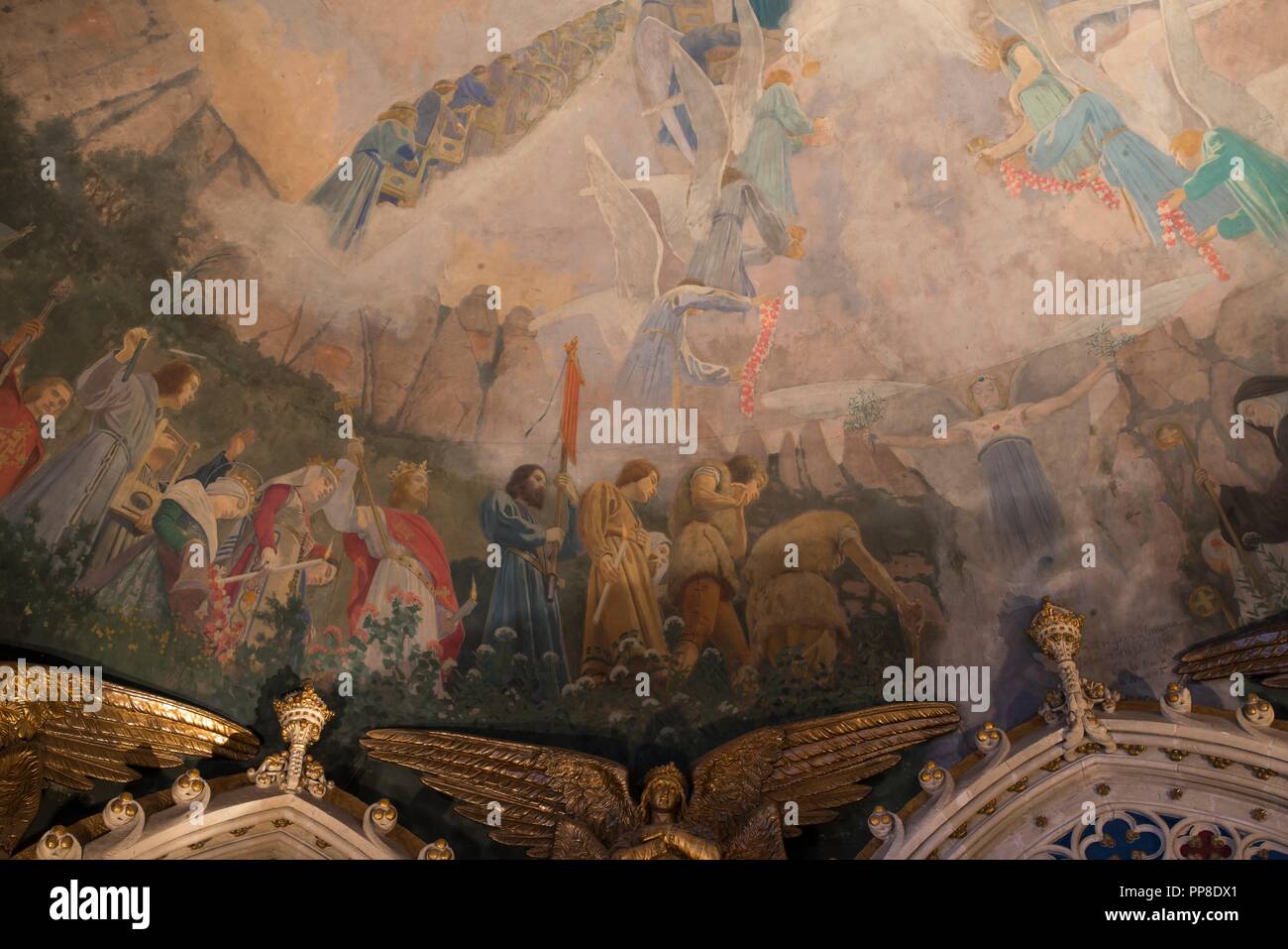 Detalle del Apoteosis de la Virgen, 1896-1898. Pintura mural de la cúpula del cambril de la Virgen. Monasterio de Montserrat. Cataluña. Autor: Llimona, Joan. Foto de stock