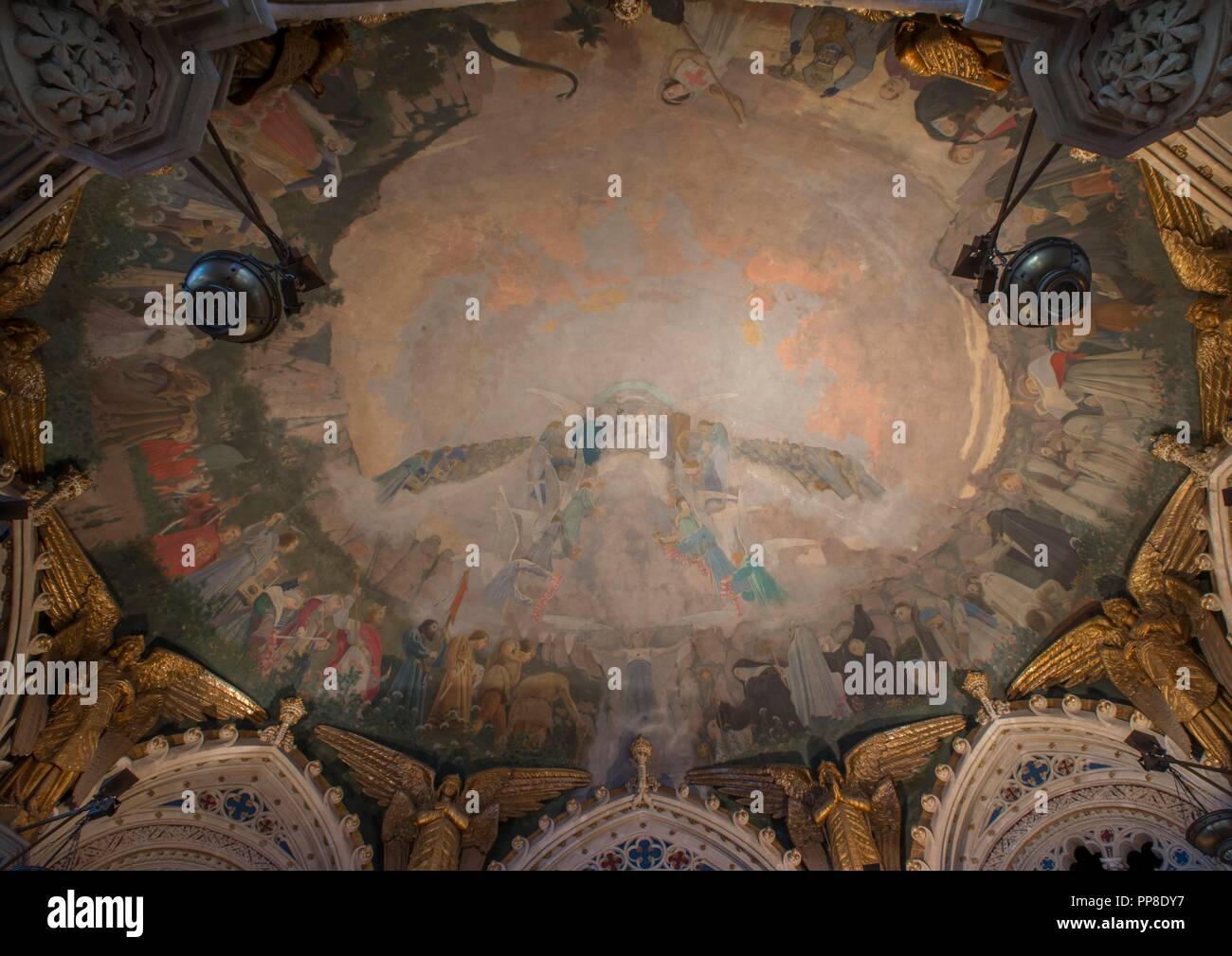 Apoteosis de la Virgen, 1896-1898. Pintura mural de la cúpula del cambril de la Virgen. Monasterio de Montserrat. Cataluña. Autor: Llimona, Joan. Foto de stock