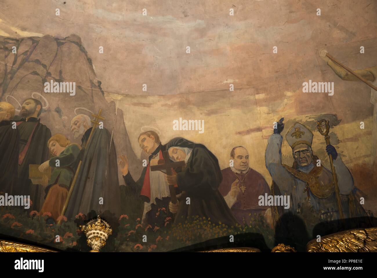 Detalle del Apoteosis de la Virgen, 1896-1898. Pintura mural de la cúpula del cambril de la Virgen. Monasterio de Montserrat. Cataluña. Autor: Llimona, Joan. Foto de stock