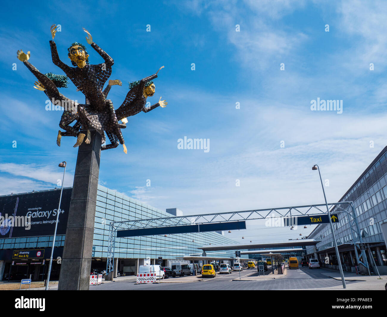 La escultura, el aeropuerto de Copenhague, Copenhague, Amager, Dinamarca, Europa. Foto de stock