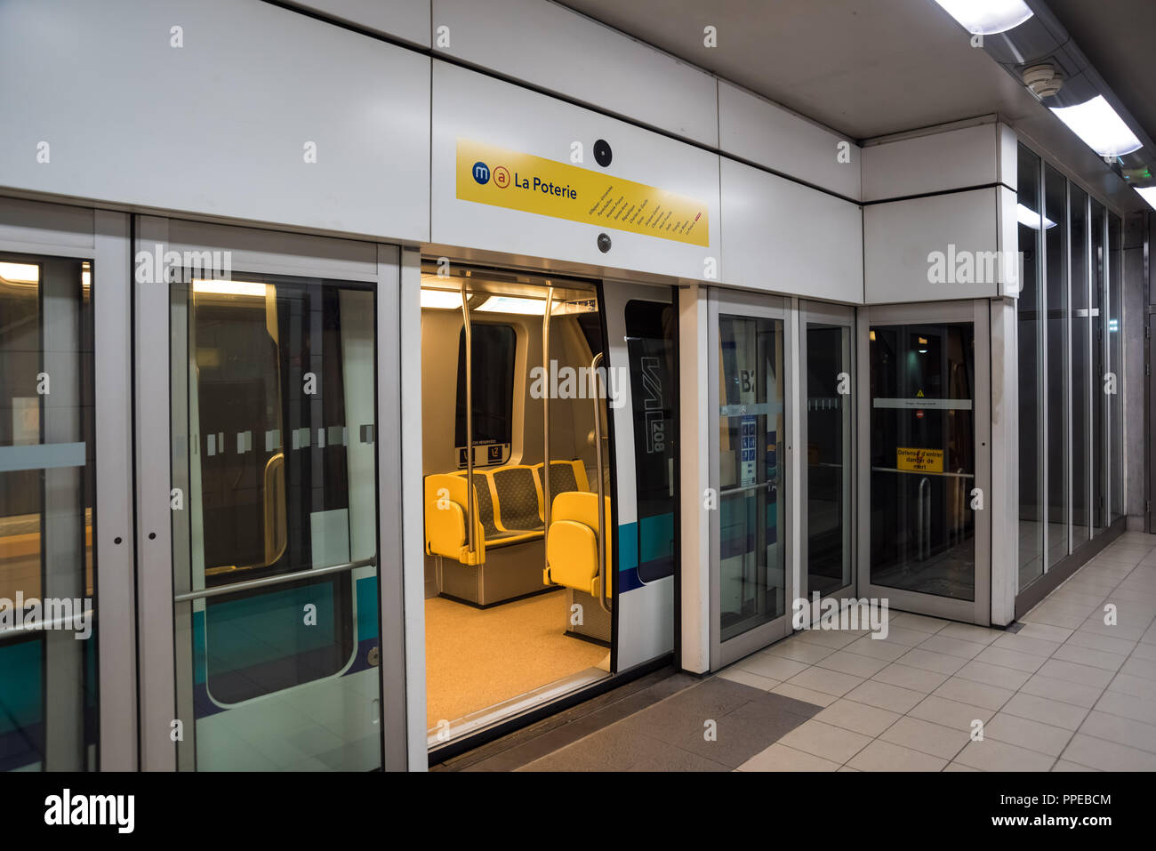 Rennes, VAL-Metro, Estación J.F. Kennedy Foto de stock