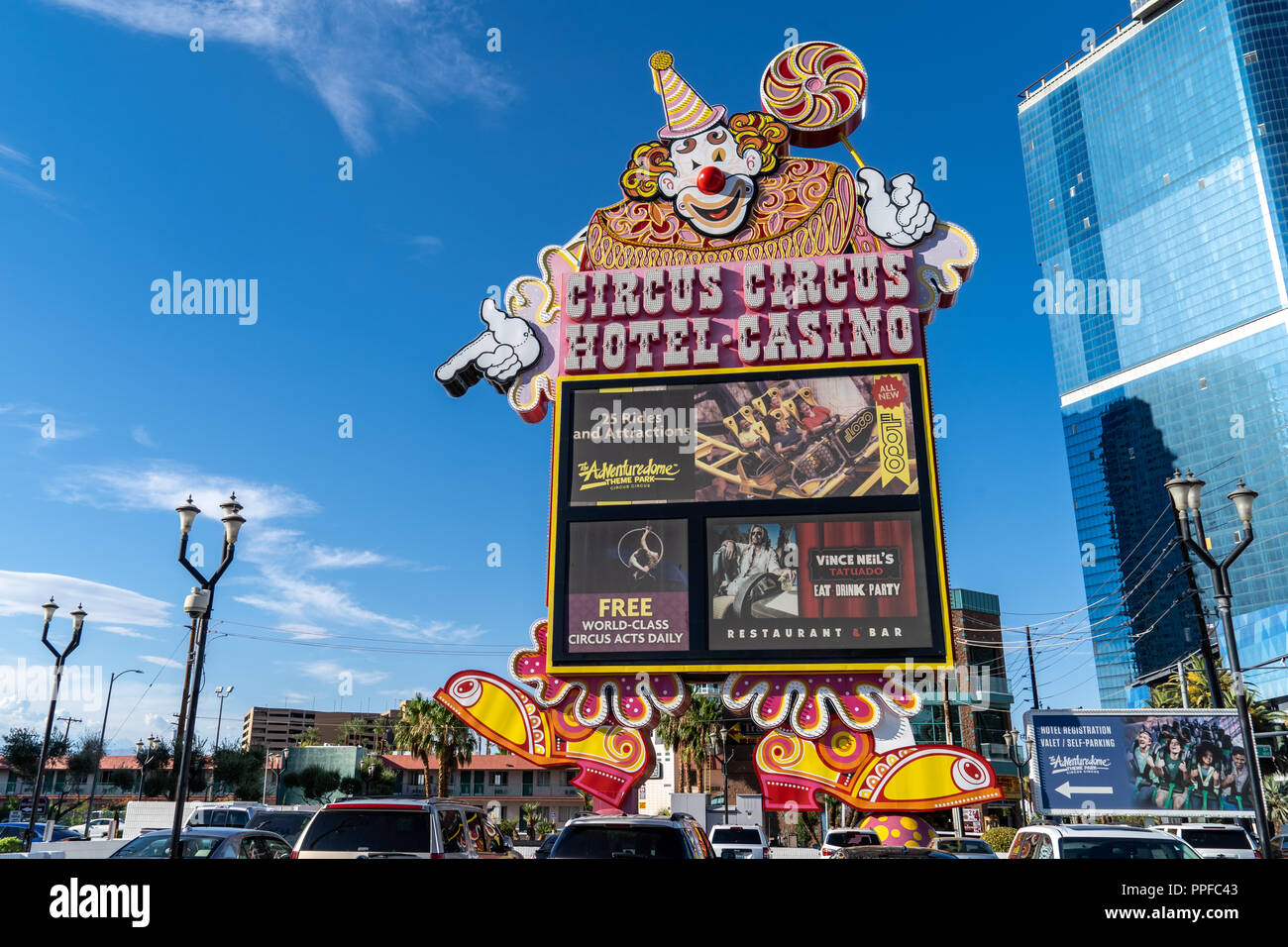 Gran cartel con el payaso de Las Vegas Circus Circus Hotel and Casino, en  el extremo norte de la Strip de Las Vegas Fotografía de stock - Alamy