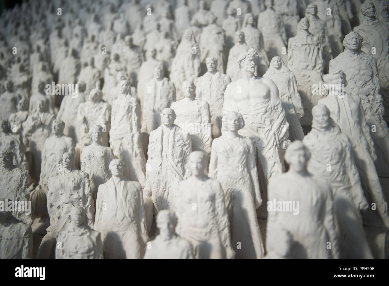 Esculturas para ferias de arte fotografías e imágenes de alta