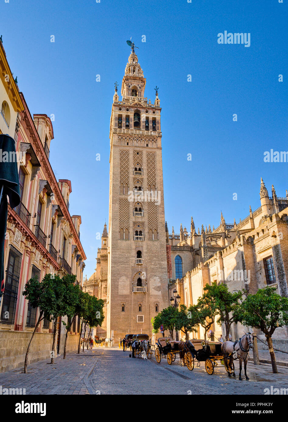 La Torre de la Giralda, Sevilla, España Foto de stock