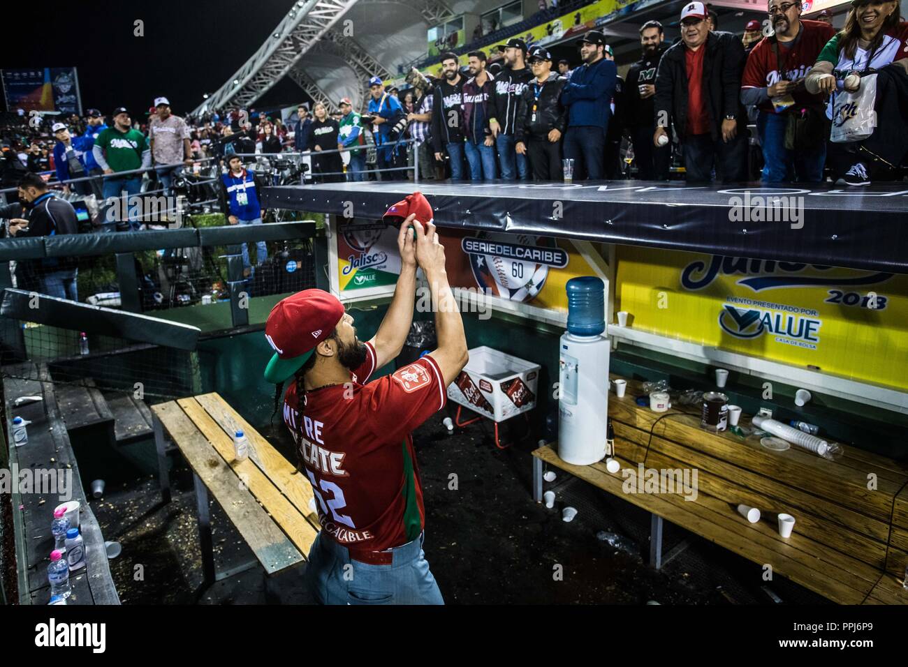 Juego de béisbol de la Serie del Caribe, con el partido entre el equipo  Tomateros de Culiacán de México contra las Águilas Cibaeñas de la Republi  Dominicana Fotografía de stock - Alamy