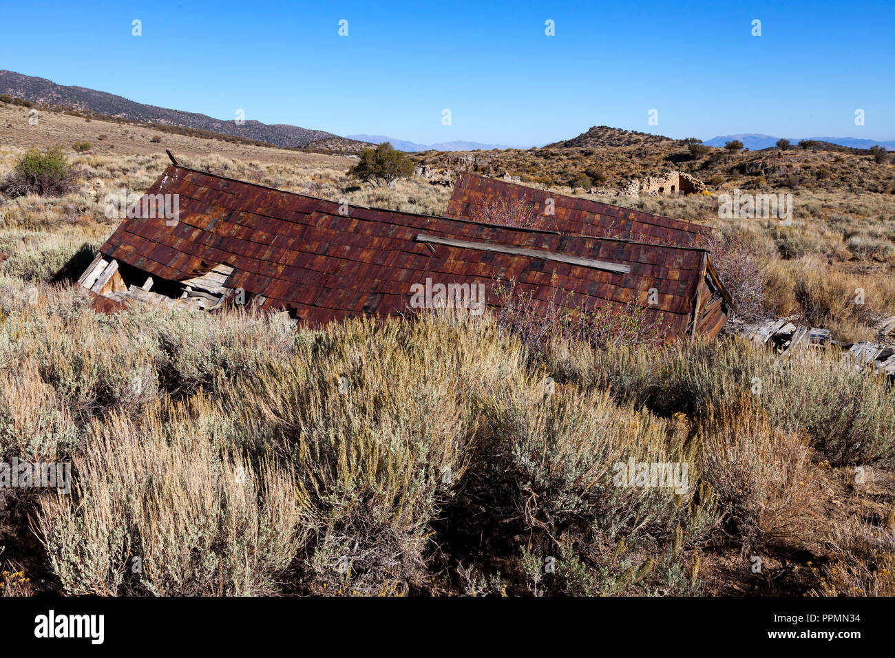 Edificio ruinas en Hamilton, Nevada. En 1868, Hamilton empezó como una boomtown con 25.000 personas emigran a la zona donde el mineral de plata fue para el tomando Foto de stock