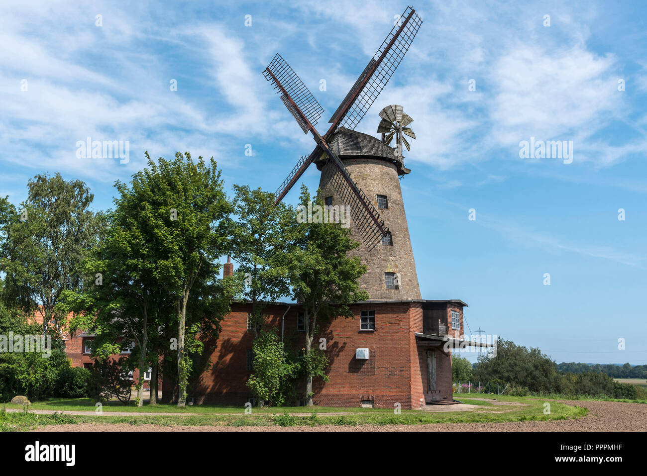 Molino de viento, Petershagen, Minden-Luebbecke, East Westphalia-Lippe, Renania del Norte-Westfalia, Alemania Foto de stock
