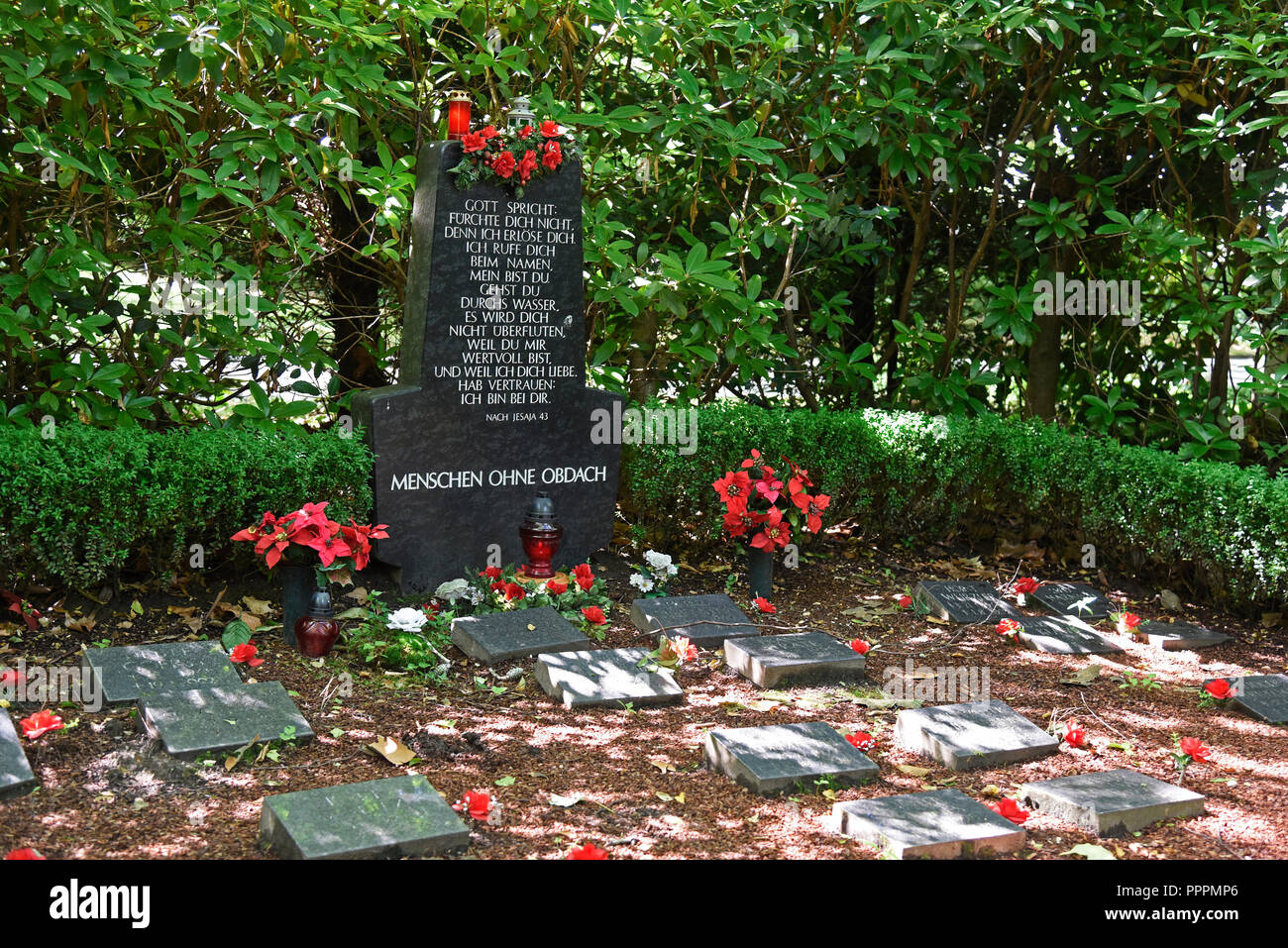 Tumba, tumba para personas sin hogar, Ostfriedhof, cementerio, Dortmund, districto de Ruhr, Renania del Norte-Westfalia, Alemania Foto de stock