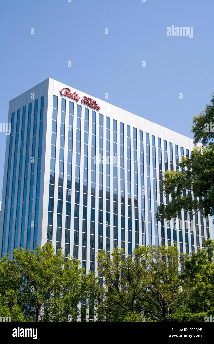 Edificio de Bally Total Fitness. IL de Chicago, Illinois, EE.UU Fotografía  de stock - Alamy