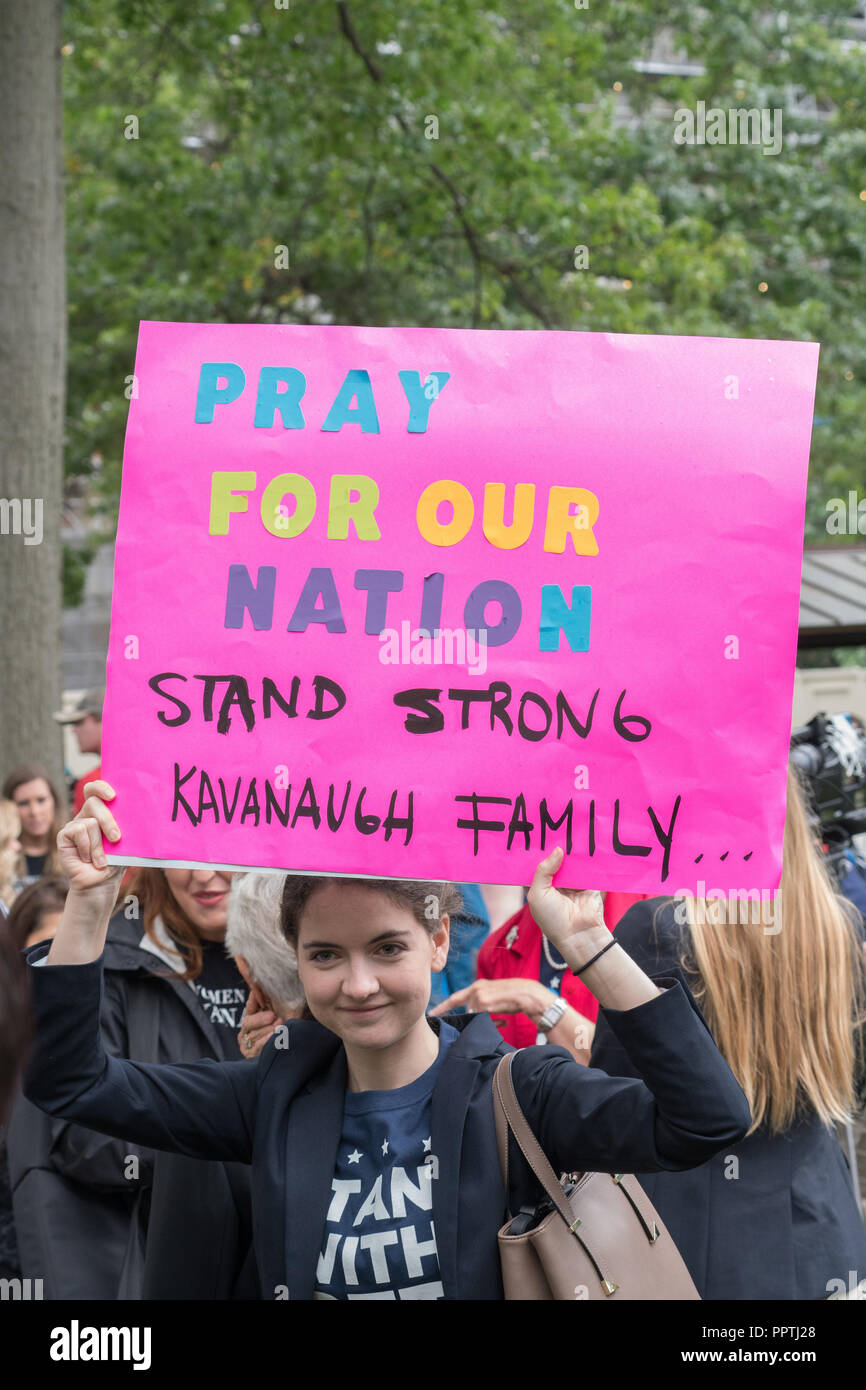 Washington, DC - Septiembre 27, 2018: Las mujeres ocupan el Rallye apoyando nominado a la Corte Suprema Brett Kavanaugh Crédito: Javier Ascanio/Alamy Live News Foto de stock