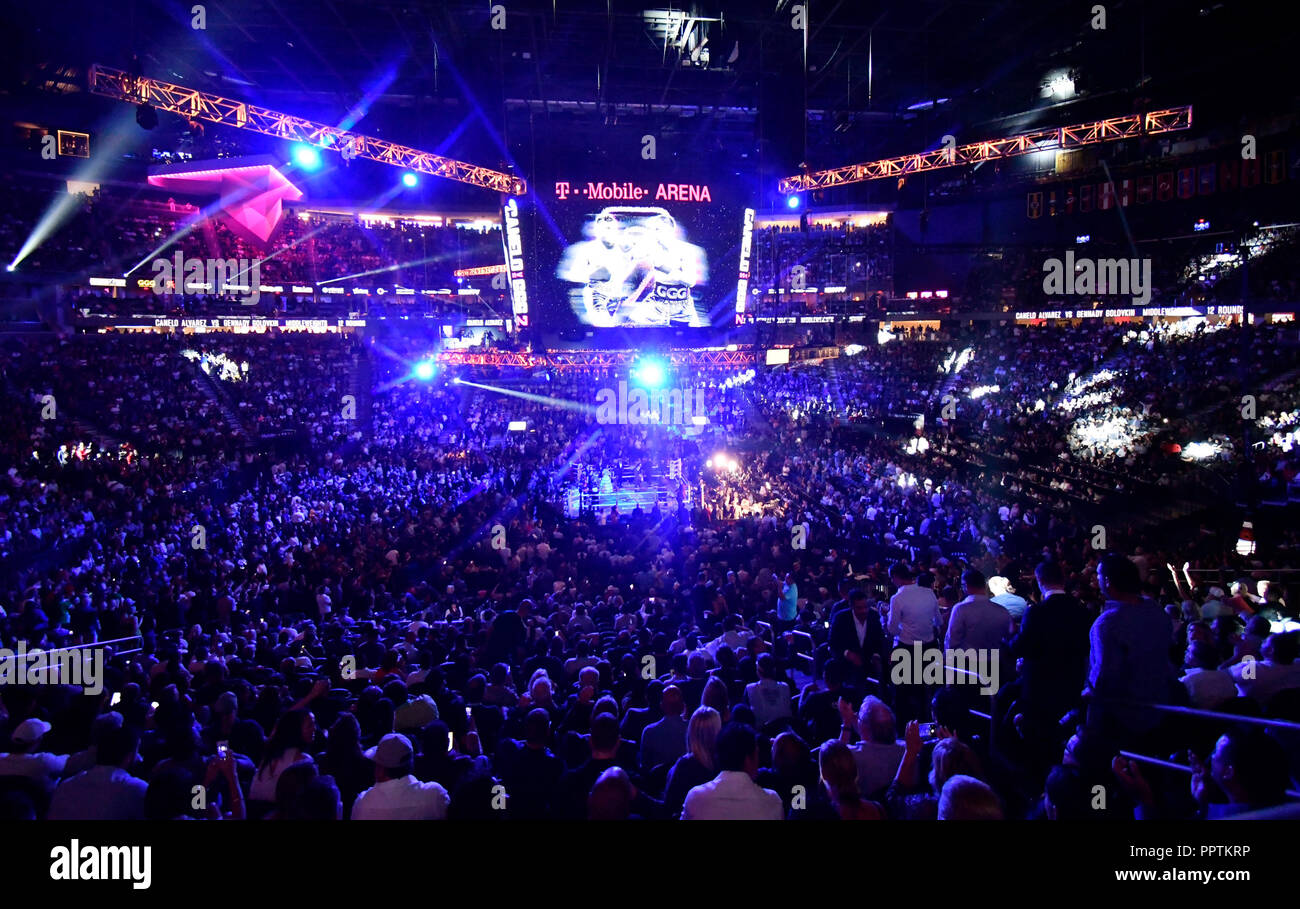 9-27-18. Las Vegas, NV. Una multitud de 21.900 aficionados del boxeo  asistir a la GGG vs Canelo pelea en el T-Mobile arena el sábado 15 de  septiembre, que fue PPV en HBO