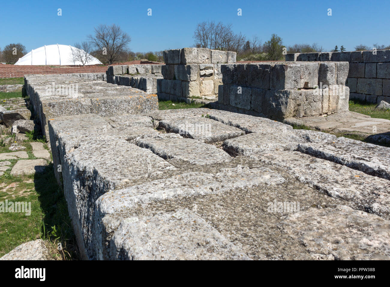 Las ruinas de la capital del Primer Imperio Búlgaro fortaleza medieval