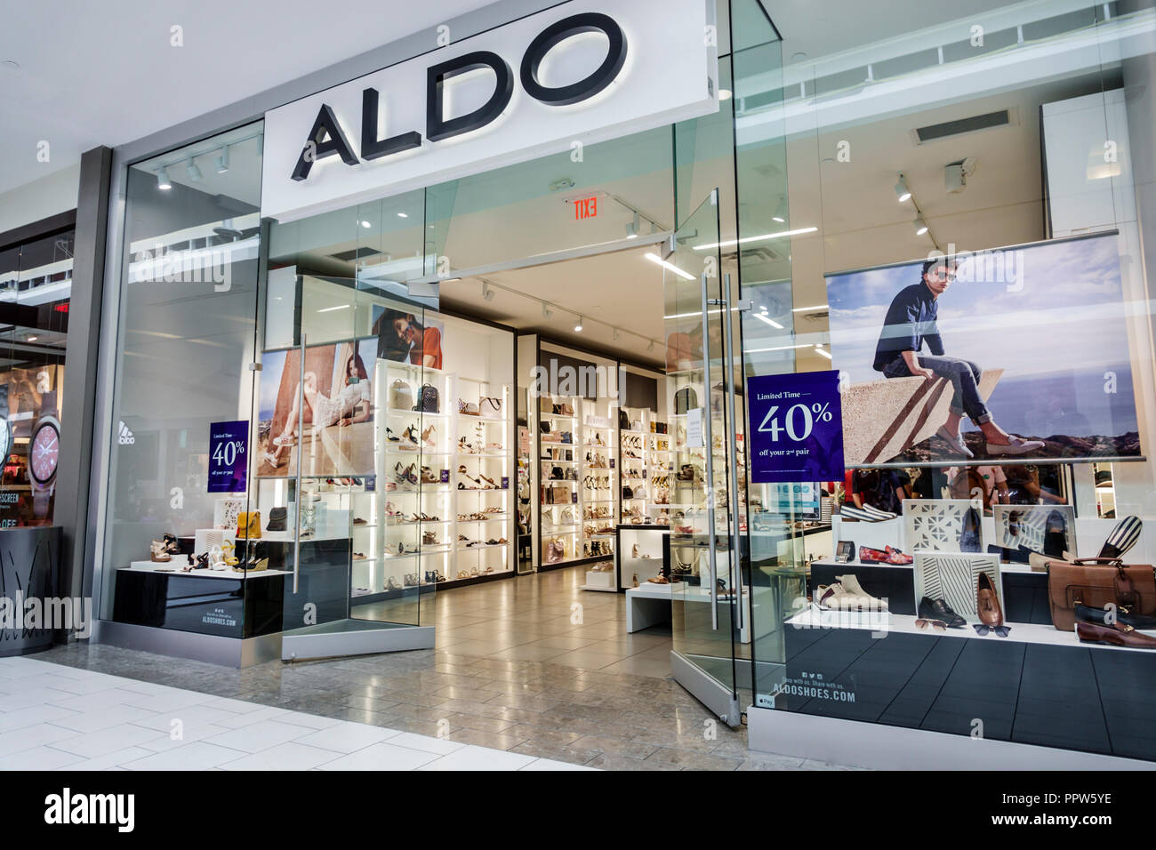 Miami Florida, Kendall, Dadeland Mall, Aldo, entrada frontal, zapatos, 40%  de descuento, FL180527068 Fotografía de stock - Alamy