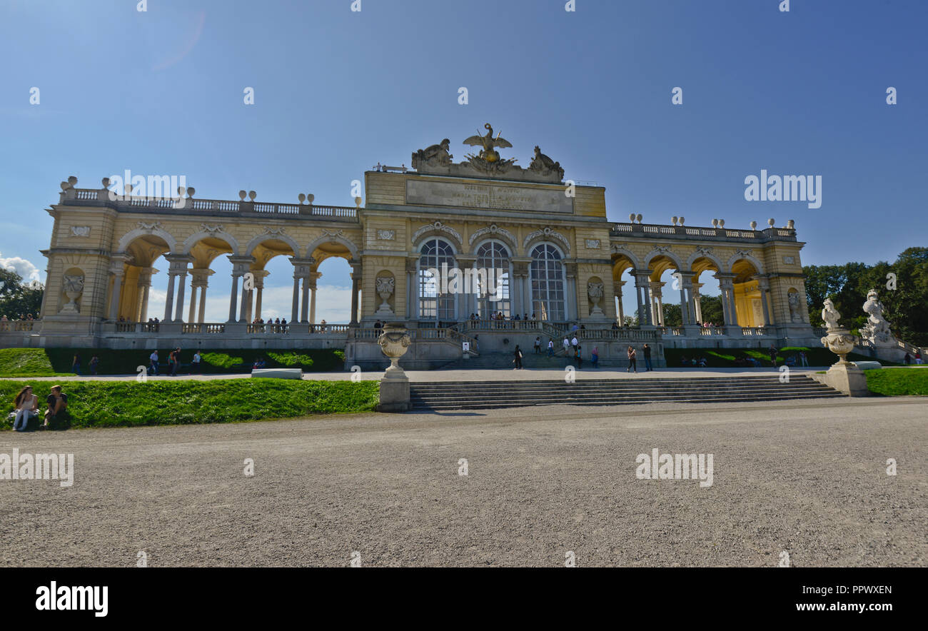 El Palacio de Schönbrunn, la Gloriette. Viena, Austria Foto de stock
