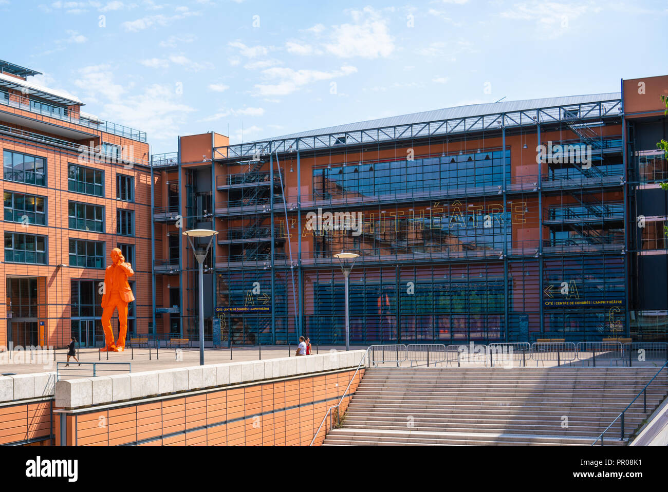 El 3 de agosto de 2018, el Olympique de Lyon Francia : vista del Anfiteatro, salón de convenciones en Cite International en Lyon Francia por el arquitecto Renzo Piano con Xavier Veilha Foto de stock