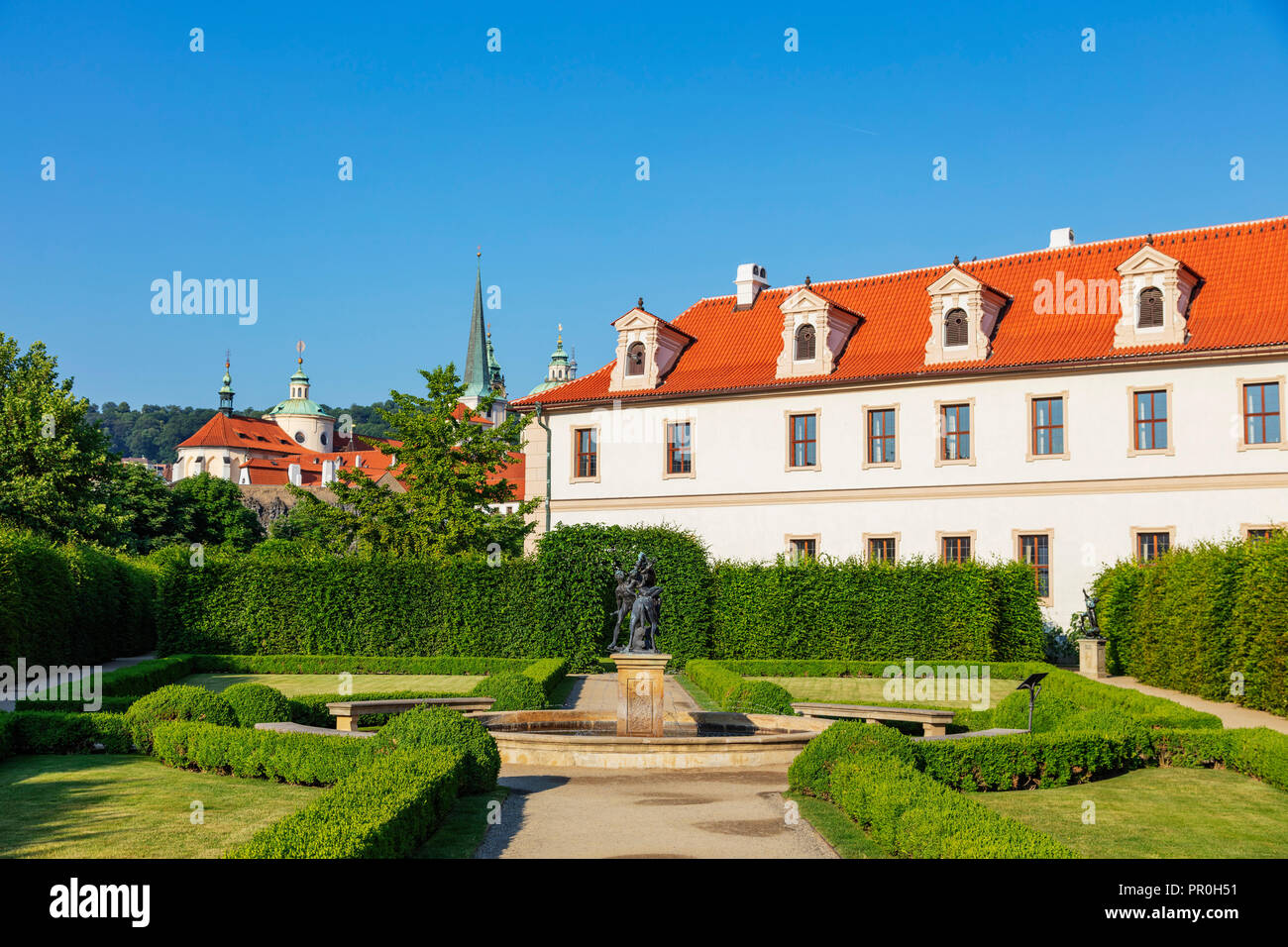 Parque del Palacio Wallenstein, Praga, Sitio del Patrimonio Mundial de la UNESCO, Bohemia, República Checa, Europa Foto de stock