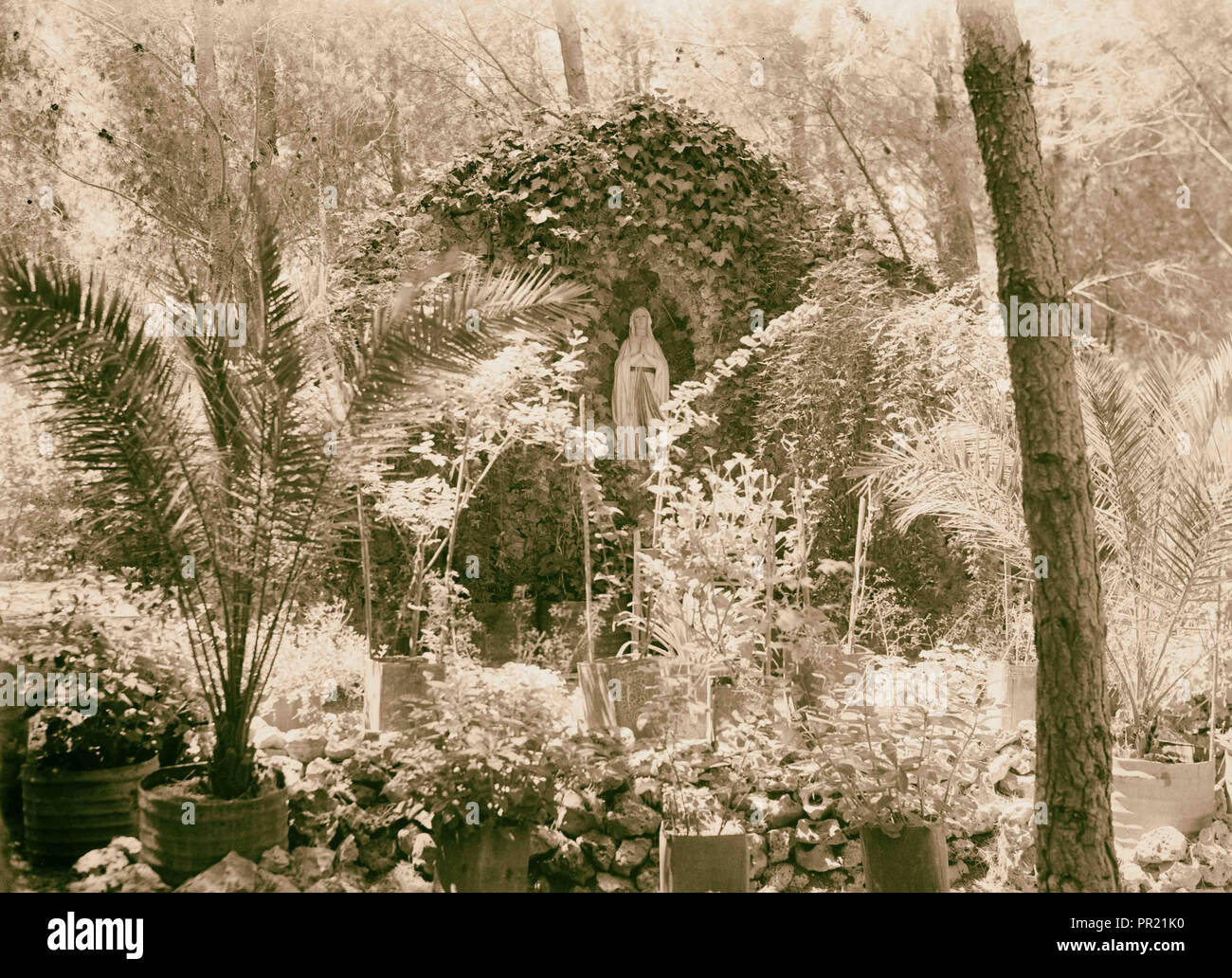 Santuario en alemán hospicio jardín, Jerusalén. 1940, Jerusalén, Israel Foto de stock