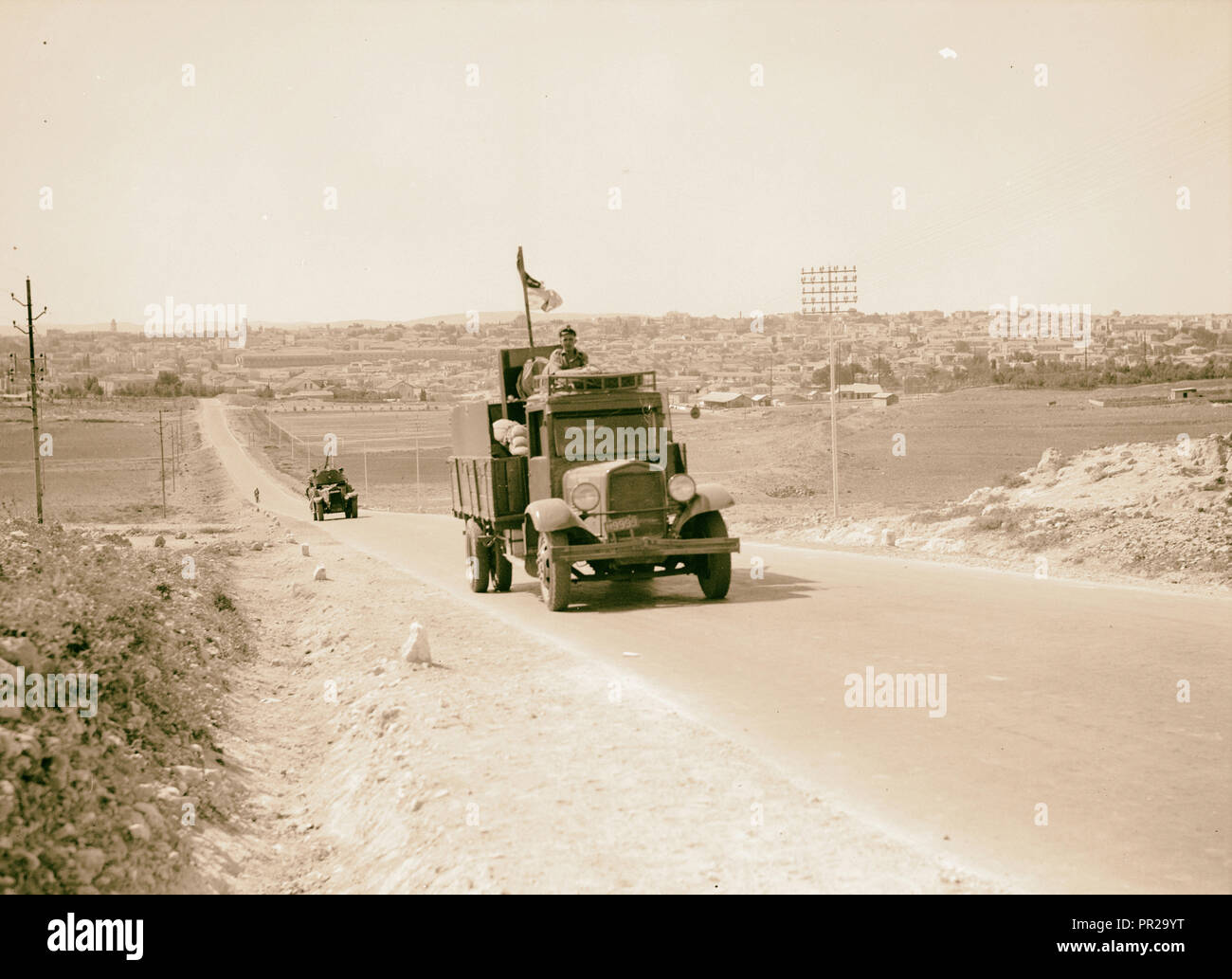 Los disturbios palestinos de 1936. Final de la última dejaron Jerusalén convoyes escoltados por el norte el 18 de octubre de 1936, la protección trasera Foto de stock
