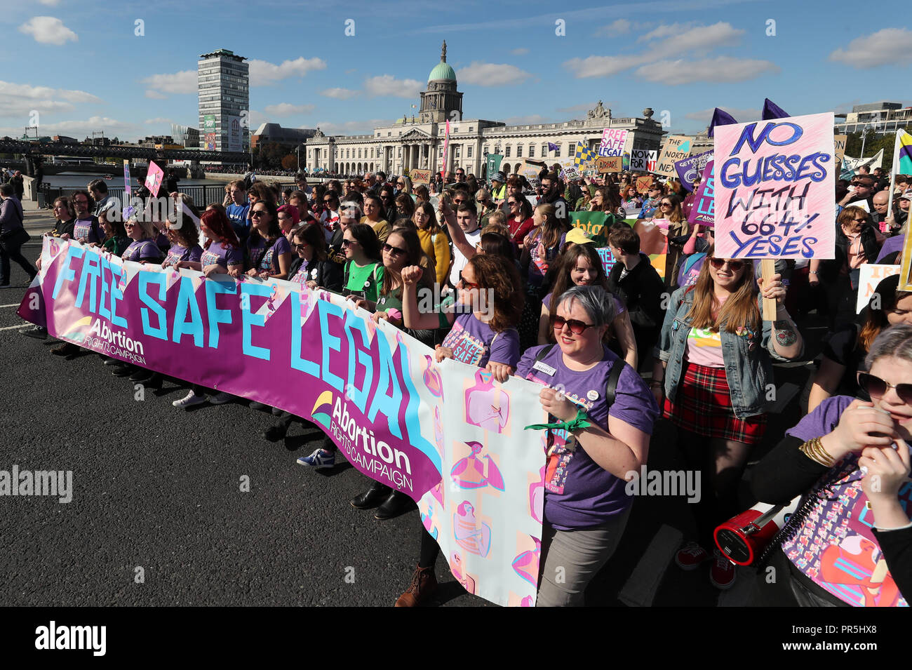 Los manifestantes tomen parte en el Aborto campaña anual de marzo para elección en Dublín, como legislación para liberalizar las leyes de terminación de Irlanda está configurado para ser introducidos en el Dail la próxima semana. Foto de stock