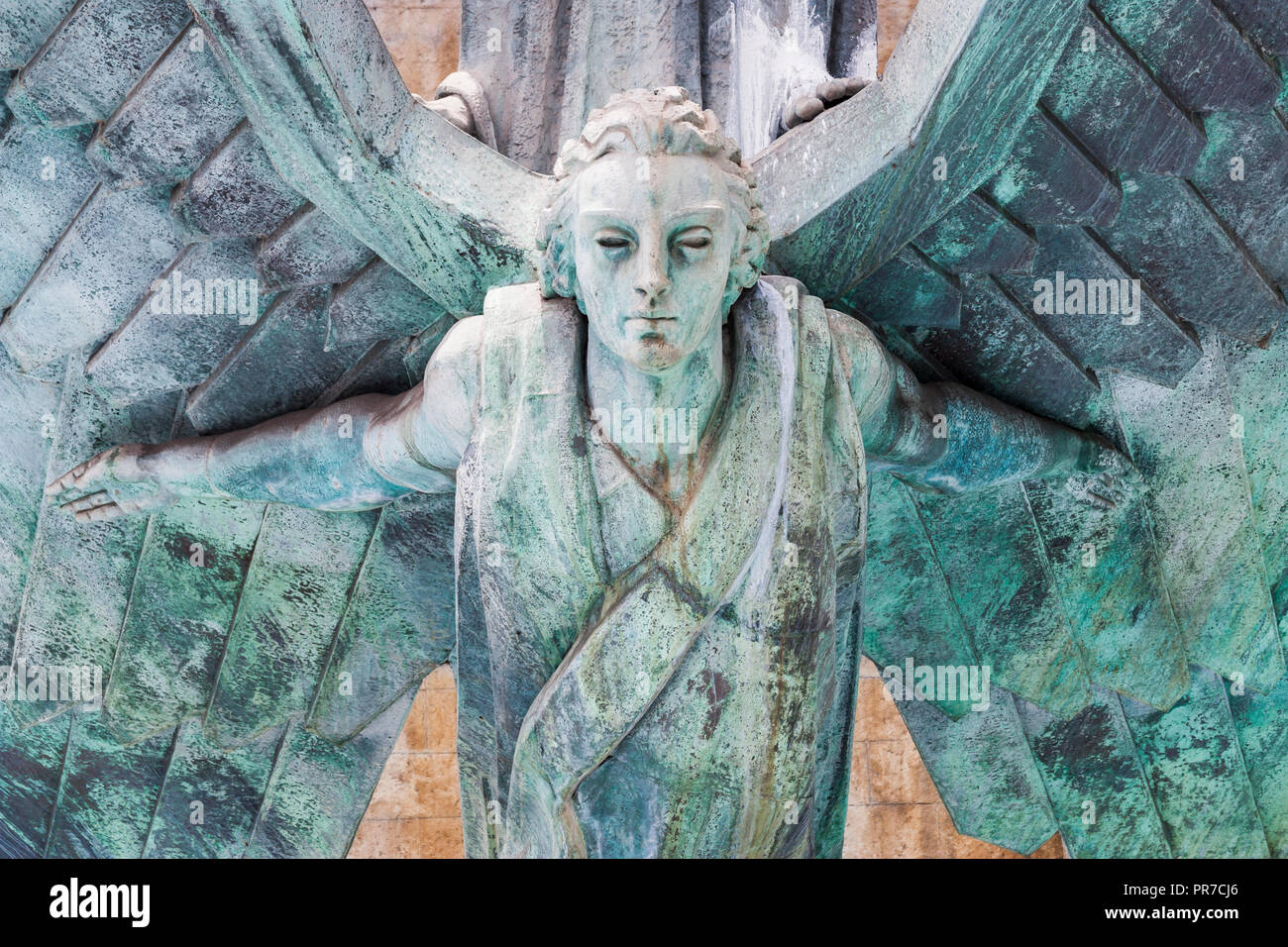 El monumento al Ángel Caído, conocido localmente como