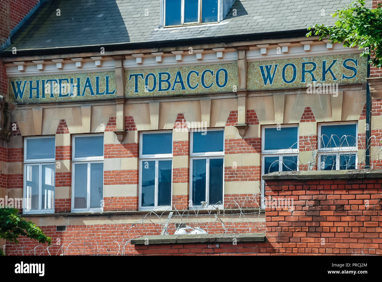 Las obras de la fábrica de tabaco tabaco Whitehall, Sandy Row, Belfast, Irlanda del Norte Foto de stock
