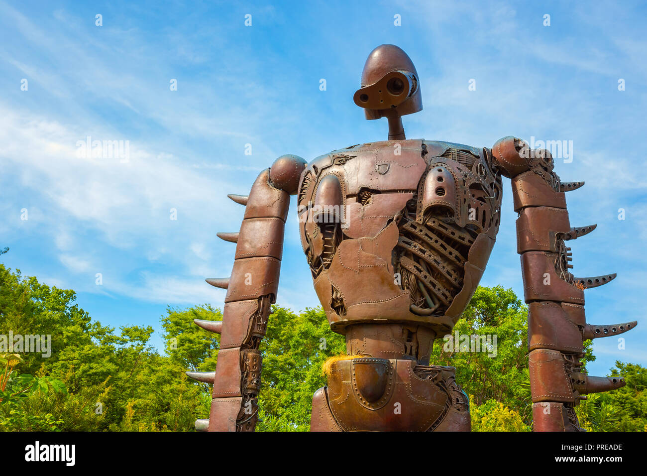 Tokio, Japón - El 29 de abril de 2018: Estatua del robot desde el Studio  Ghibli película "Laputa: el castillo en el cielo' en Ghibli museum  Fotografía de stock - Alamy