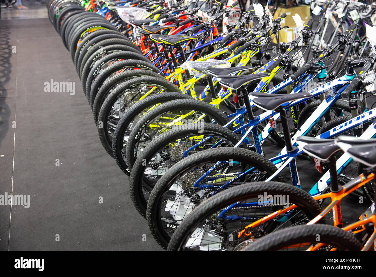 Promoción y Venta de bicicletas baratas en Bangkok Internacional moto o bicicleta  bicicleta más grande de 2018 expo feria en Bangkok, Tailandia, 6 de mayo de  2018 Fotografía de stock - Alamy