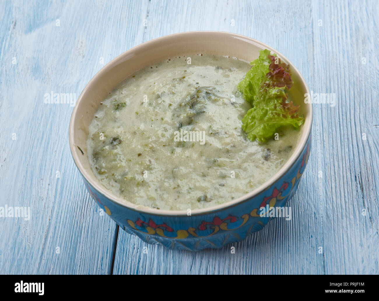 Pithla Bhakri , vegetariana plato tradicional de la India. Foto de stock