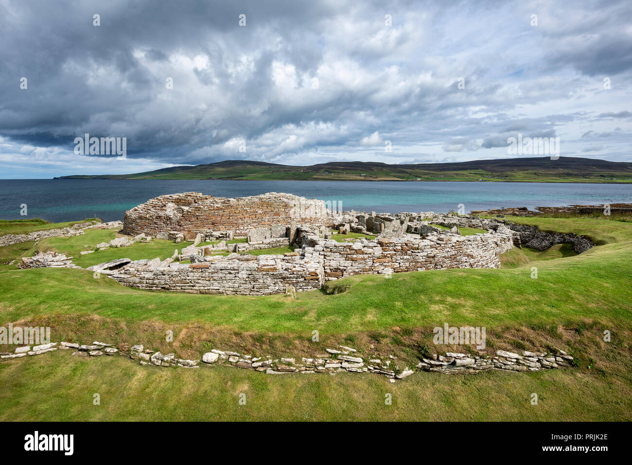 Ruinas de asentamiento de la Edad de Hierro, Broch de Gurness, Tingwall, Islas Orkney, Escocia, Reino Unido Foto de stock