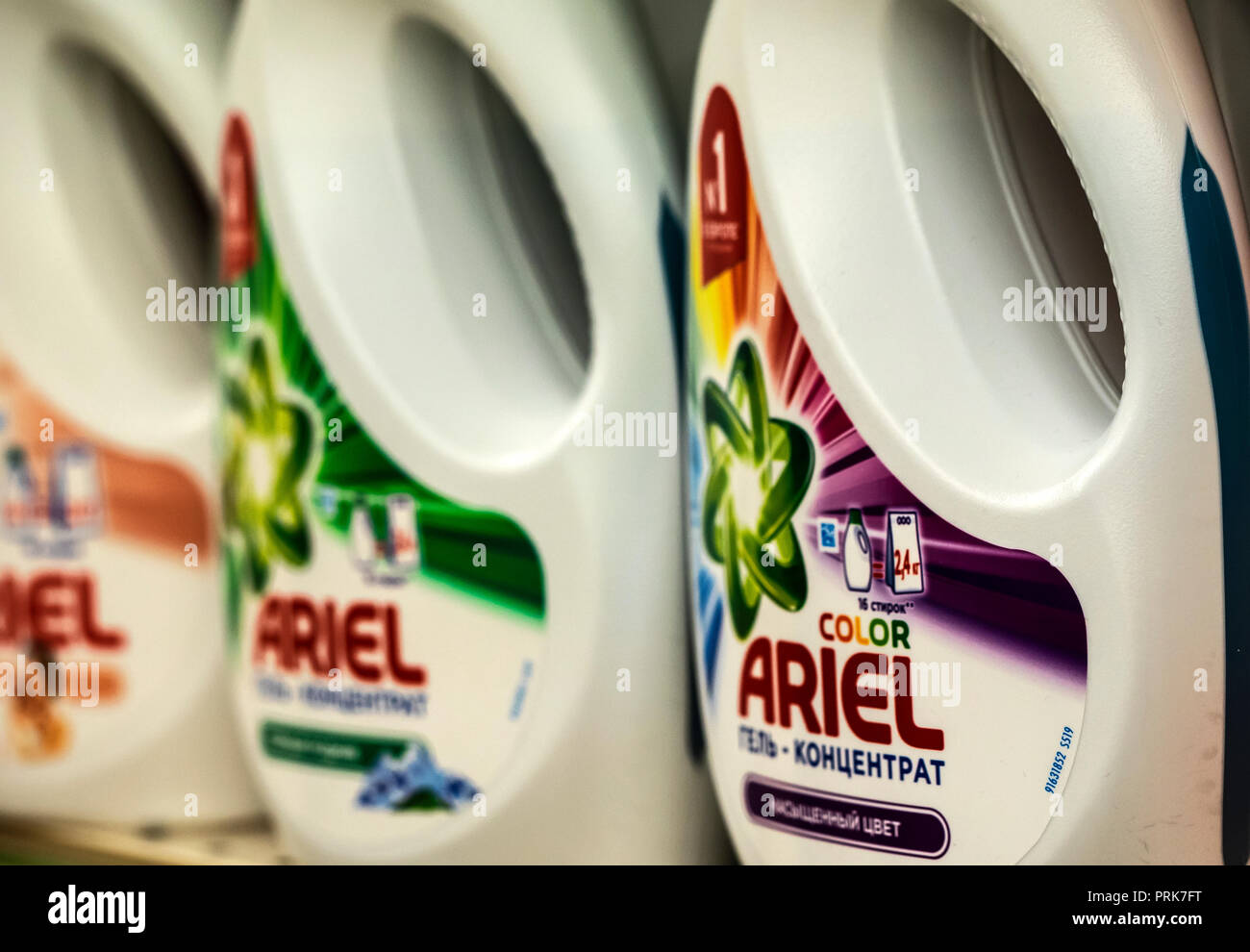 Ariel Actilift - Detergente líquido para ropa (paquete de 2)