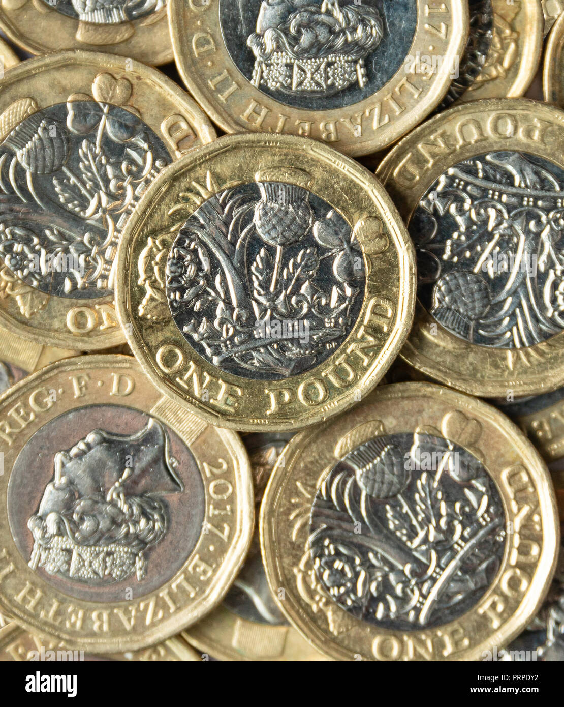 Still life cerca de una libra británica monedas, Greater London, England, Reino Unido Foto de stock