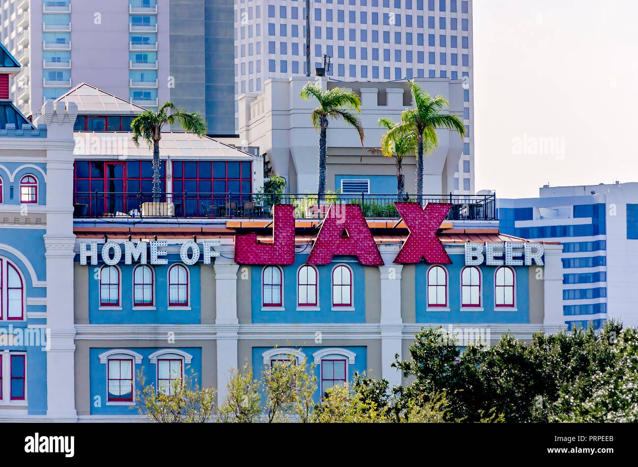 El edificio de la empresa cervecera Jackson es retratada, del 15 de noviembre de 2015, en New Orleans, Louisiana. Jackson Brewing Company, también conocido como Jax Brewing y la Foto de stock