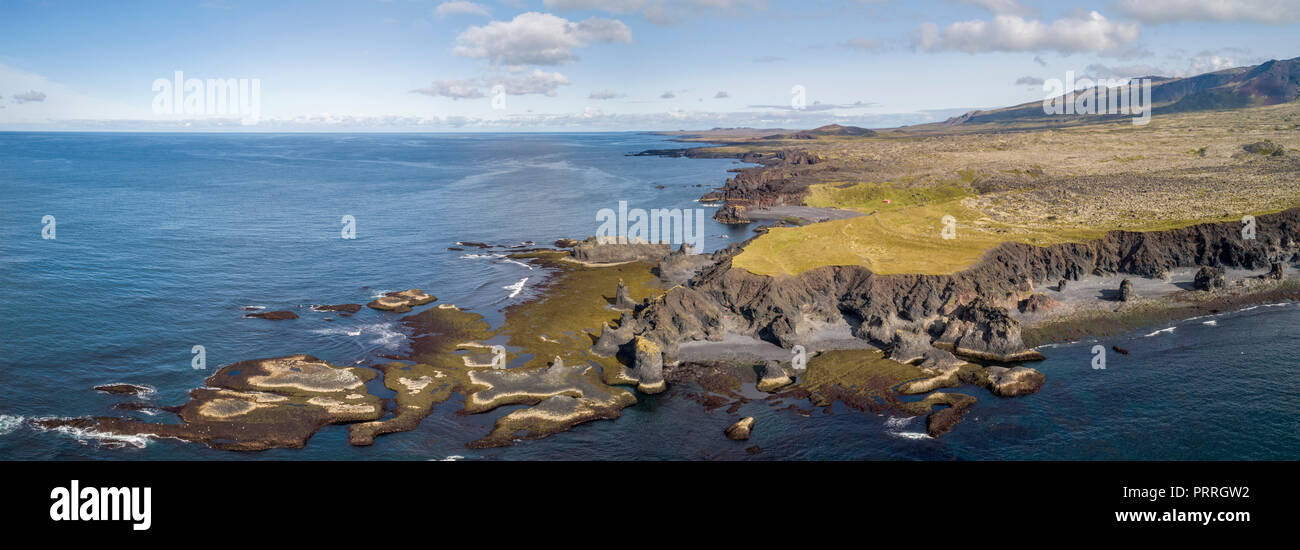 Costa rocosa, Djúpalónssandur, la península de Snaefellsnes, Islandia Foto de stock