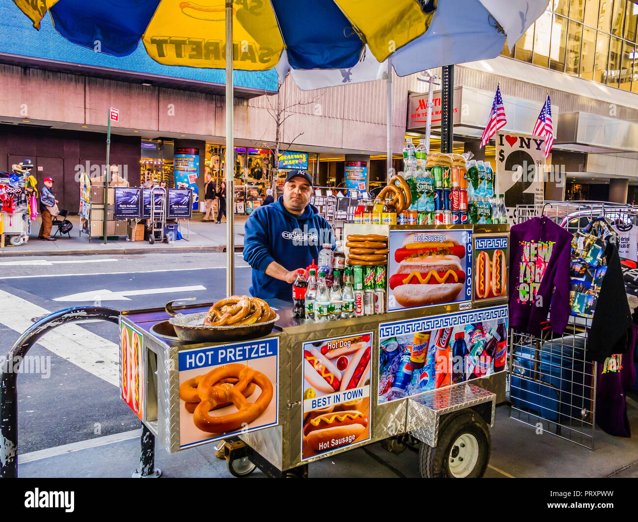 Carro de perros calientes Distrito de Teatros de Times Square