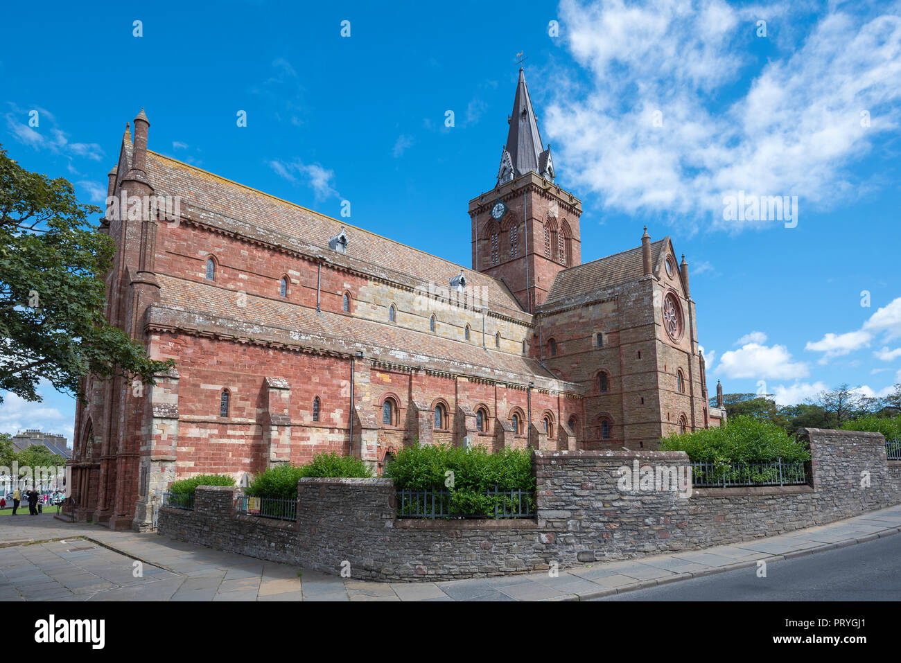 Romanesque-Norman Catedral de San Magnus, siglo XII, Kirkwall, Continental, las Islas Orkney, Escocia, Gran Bretaña Foto de stock