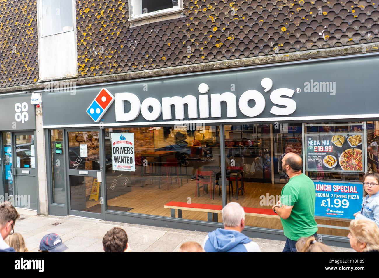 Dominos pizza delivery fotografías e imágenes de alta resolución Alamy