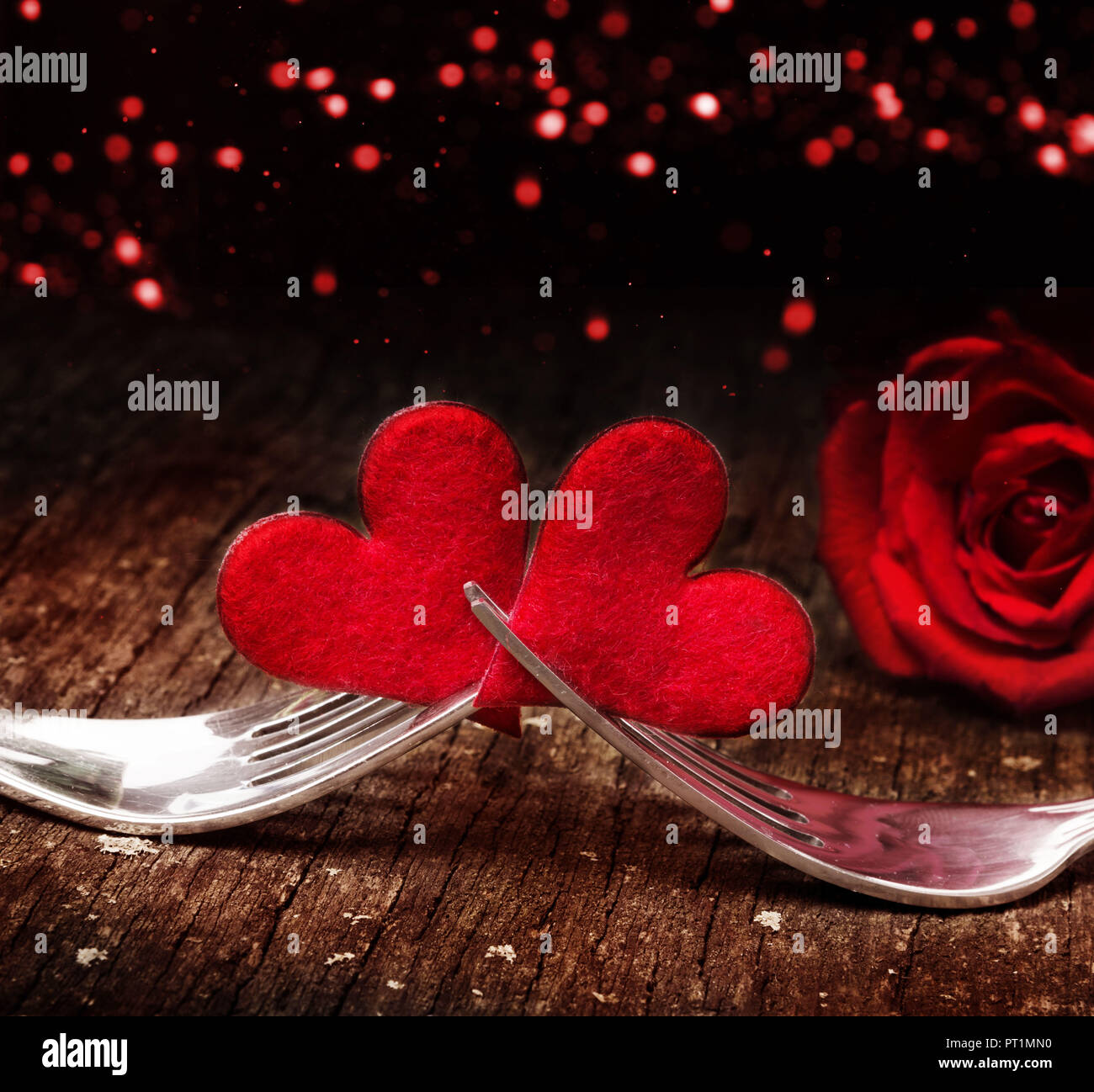 Corazones Rosas Y Horquillas Delante De Bokeh Para El Dia De San Valentin Fotografia De Stock Alamy