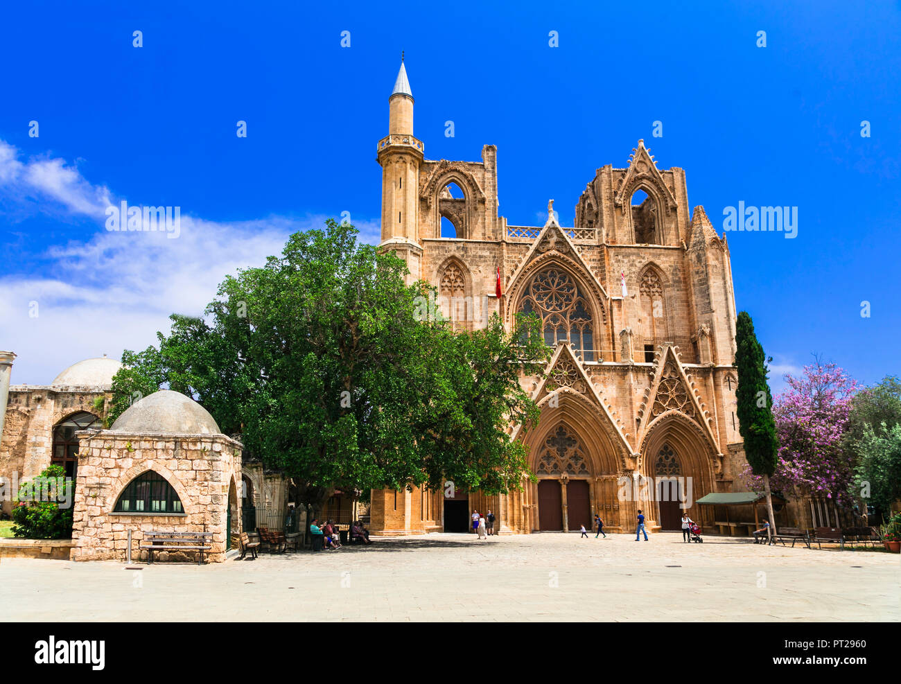 Impresionante catedral de San Nicolás en la ciudad de Famagusta, Chipre, la parte turca. Foto de stock